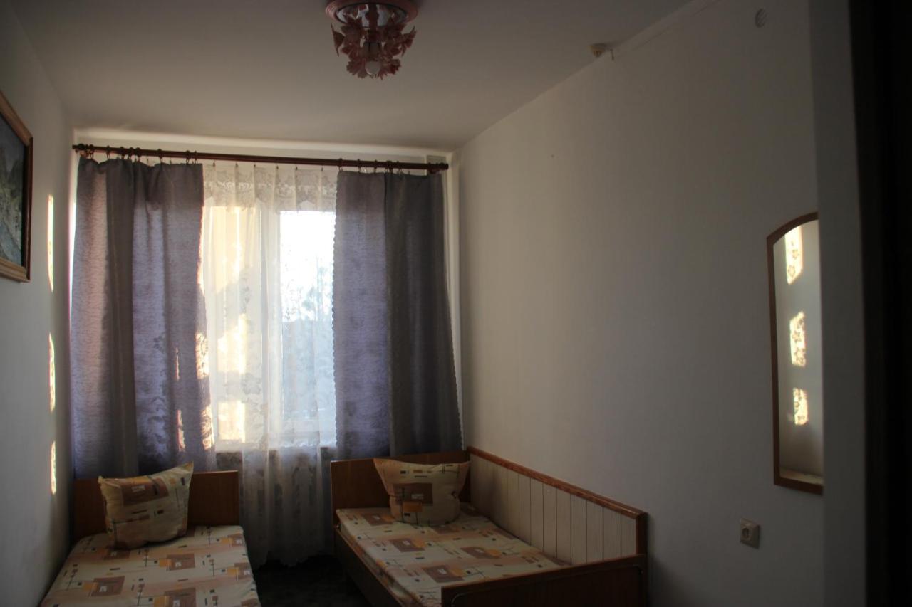 Hotel - Restaurant "Lion'S Heart" Velyka Omelyana Exterior photo